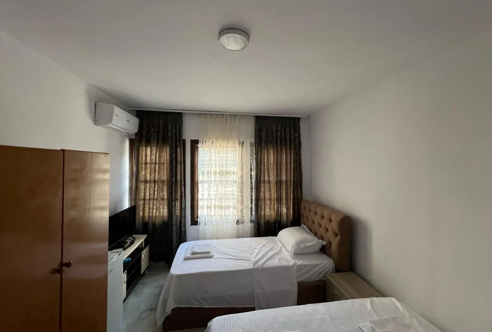 Gjogu'S Room Μπεράτ Πανσιόν