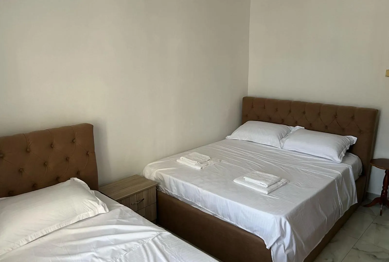 Πανσιόν Gjogu'S Room Μπεράτ Αλβανία