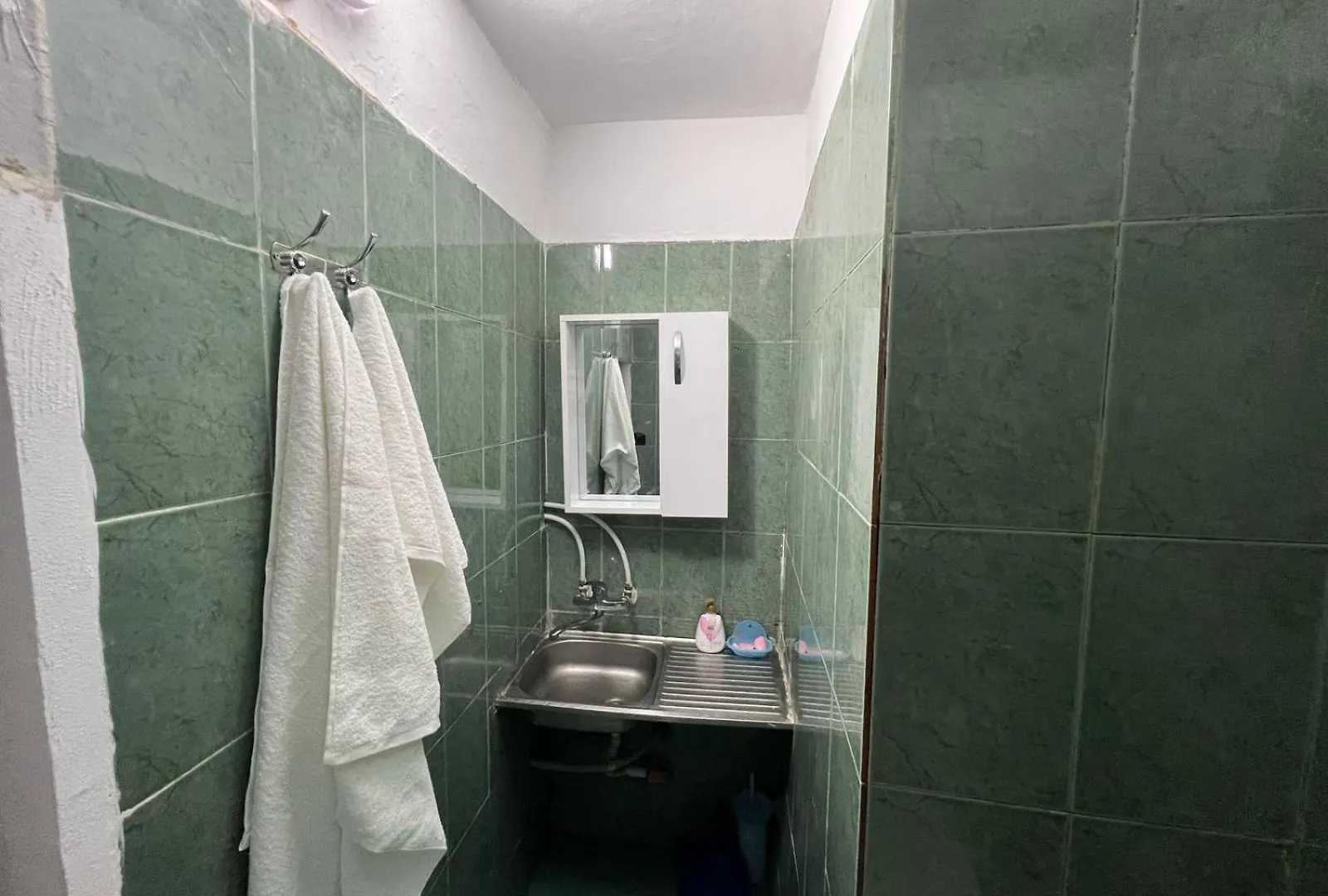 Gjogu'S Room Μπεράτ